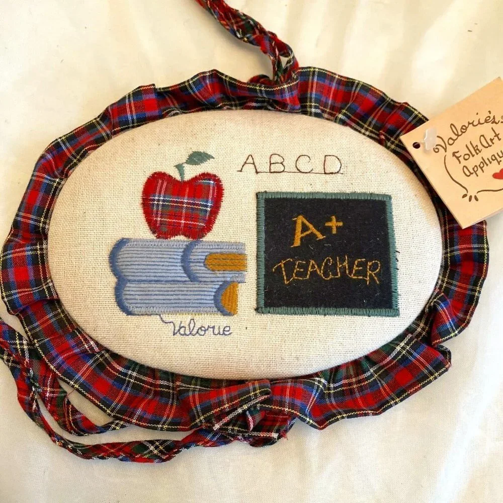 VTG 80s 90s Valorie Sockwell A+ Teacher Basket Folk Art Plaid Ruffle Apple Retro